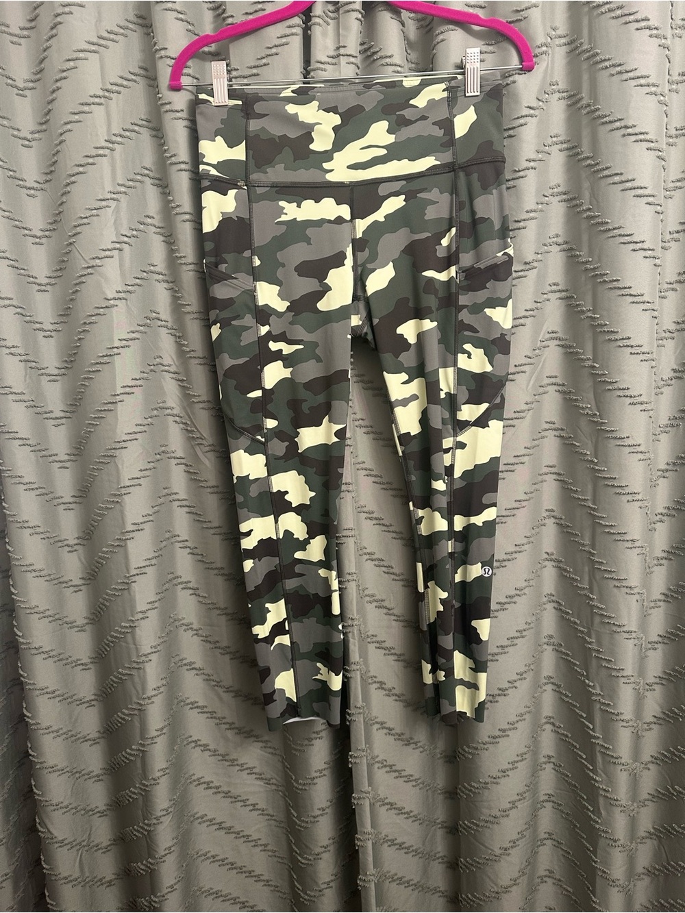Lululemon Fast & Free 7/8 Tight Leggings II Nulux camo print Multi size 8 NWOT,